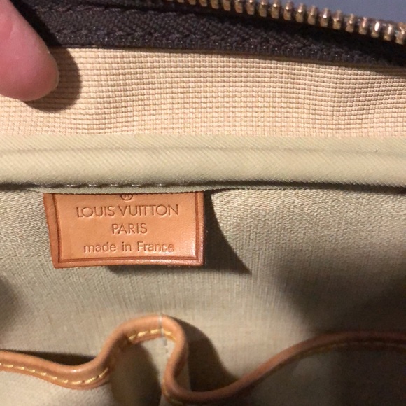 Louis Vuitton Deuville - Picture 12 of 17